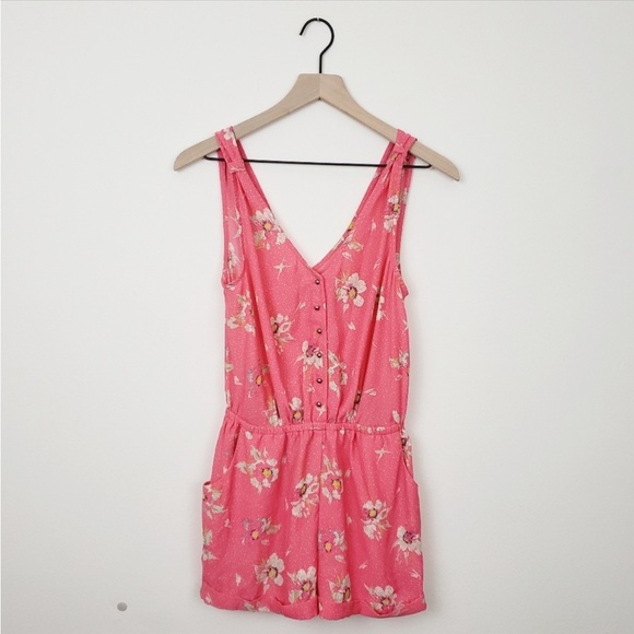 Kimchi Blue - Urban Outfitters Mini shorts Floral Pink button front Cute Romper - Picture 4 of 4
